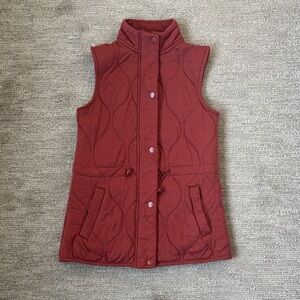 Market & Spruce Quilted Vest - Deep Red
